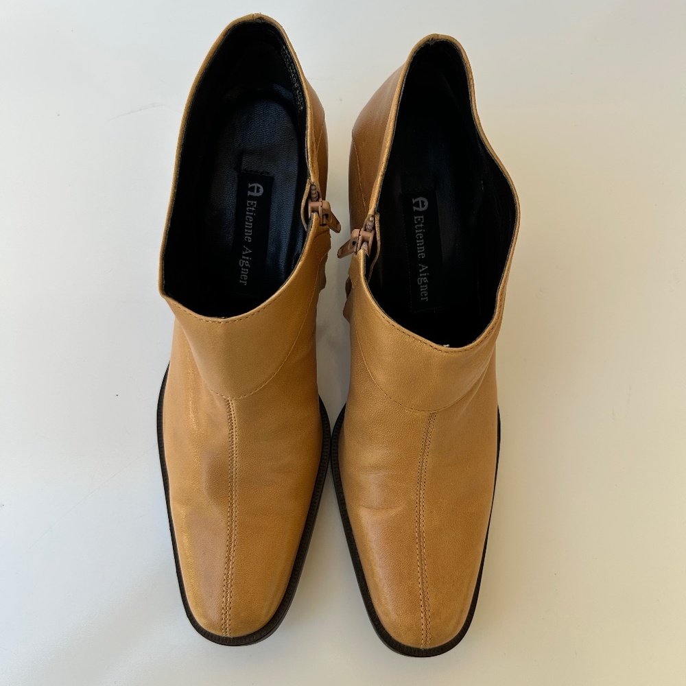 Etienne Aigner Ankle Boots Carmel Size 9M side zipper Donnie Boots